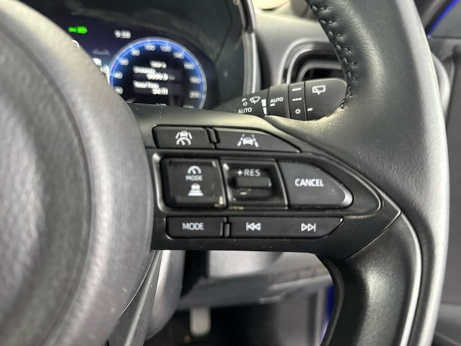 2024 Toyota Yaris PLATINUM Sunroof €28,950