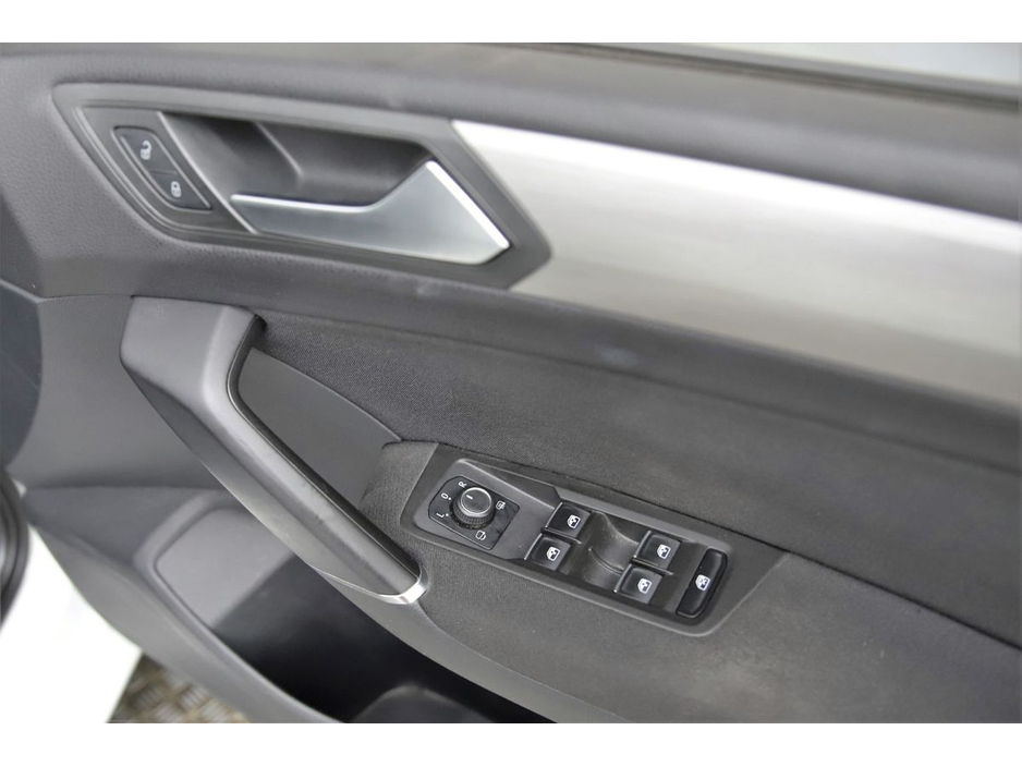 2018 Volkswagen Touran 1.4 TSI DSG TRENDLINE *UPGRADED 18" ALLOY WHEELS*CAR PLAY*ANDROID AUTO* €20,490