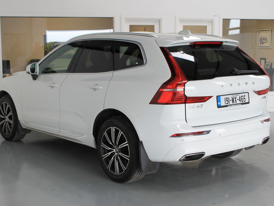 2019 Volvo XC60 - image 8