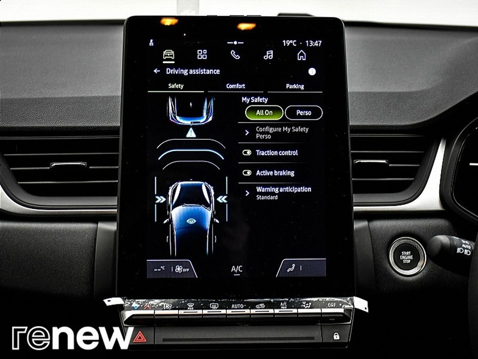 2026 Renault Captur - image 29