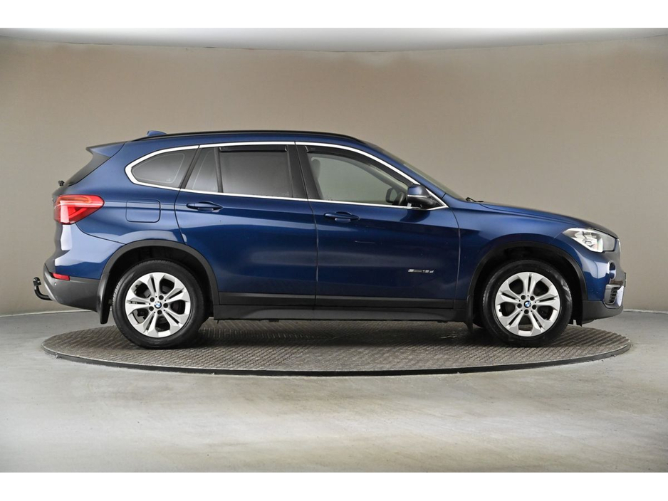 2017 BMW X1 - image 12