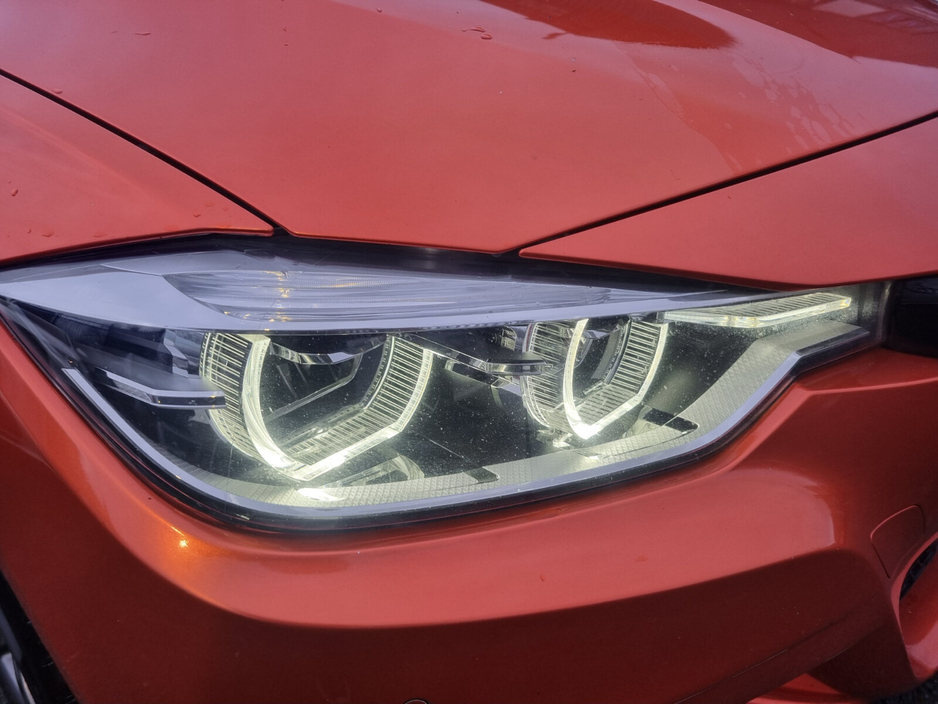 2018 BMW 3 Series - image 16