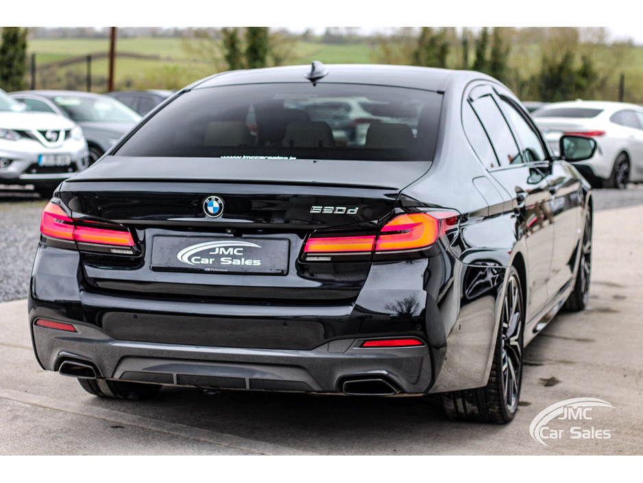 2021 BMW 5 Series - image 8