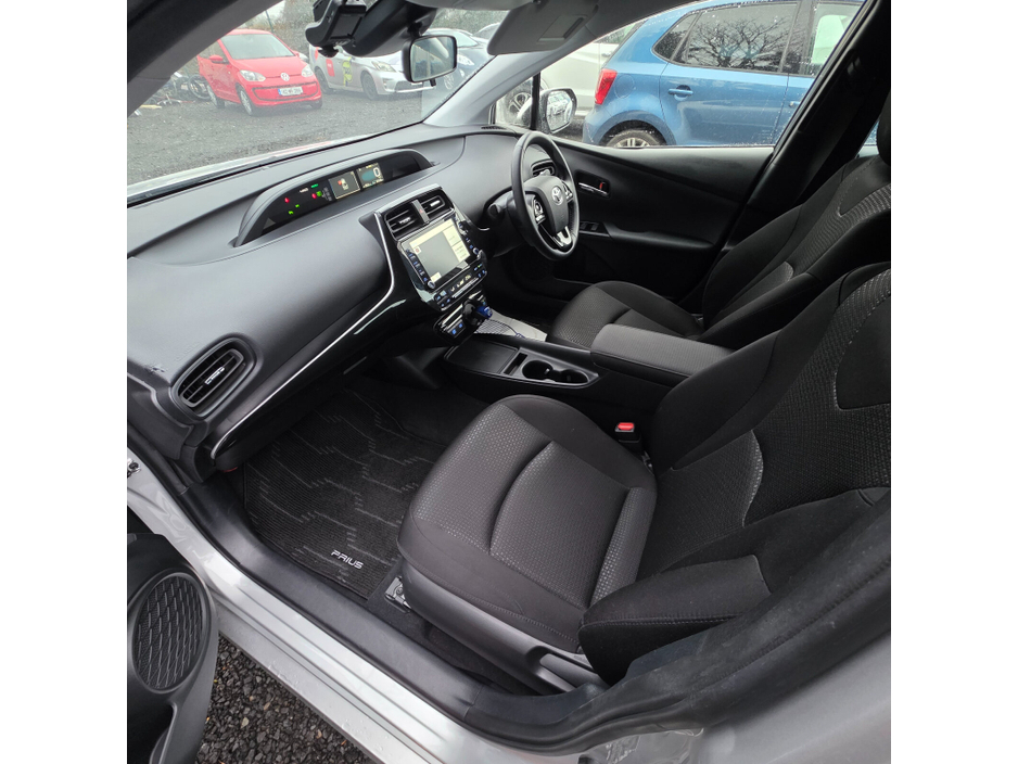 2022 Toyota Prius 1.8 Hybrid Luxury with Sat Navi & JBL €22,950