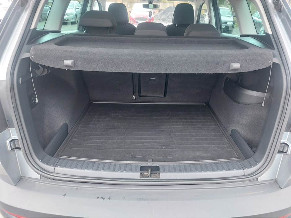 2019 Skoda Karoq - image 3