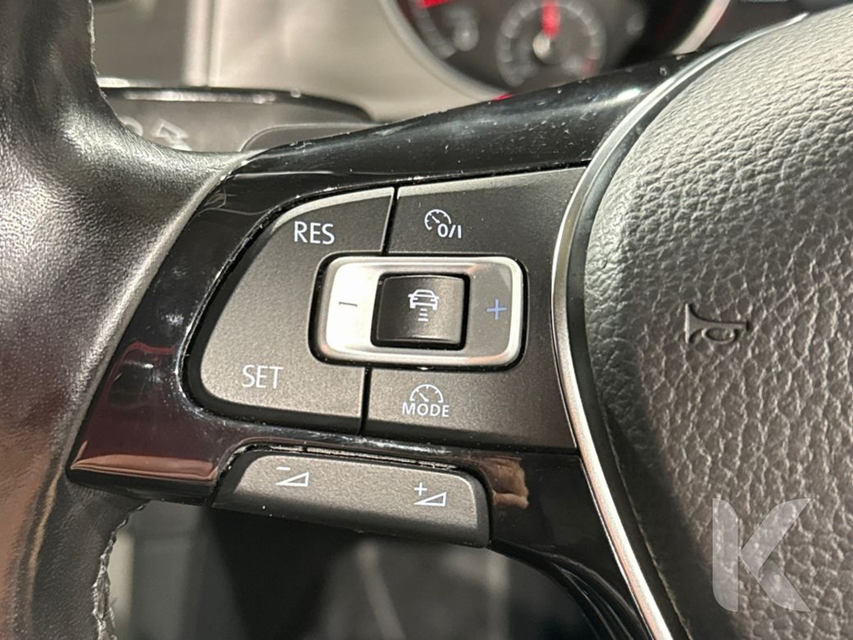 2017 Volkswagen Golf 1.2 TSI COMFORT LINE ESTATE - FACTORY ALLOYS - PADDLE SHIFT - CRUISE CONTROL - REAR CAMERA €14,450