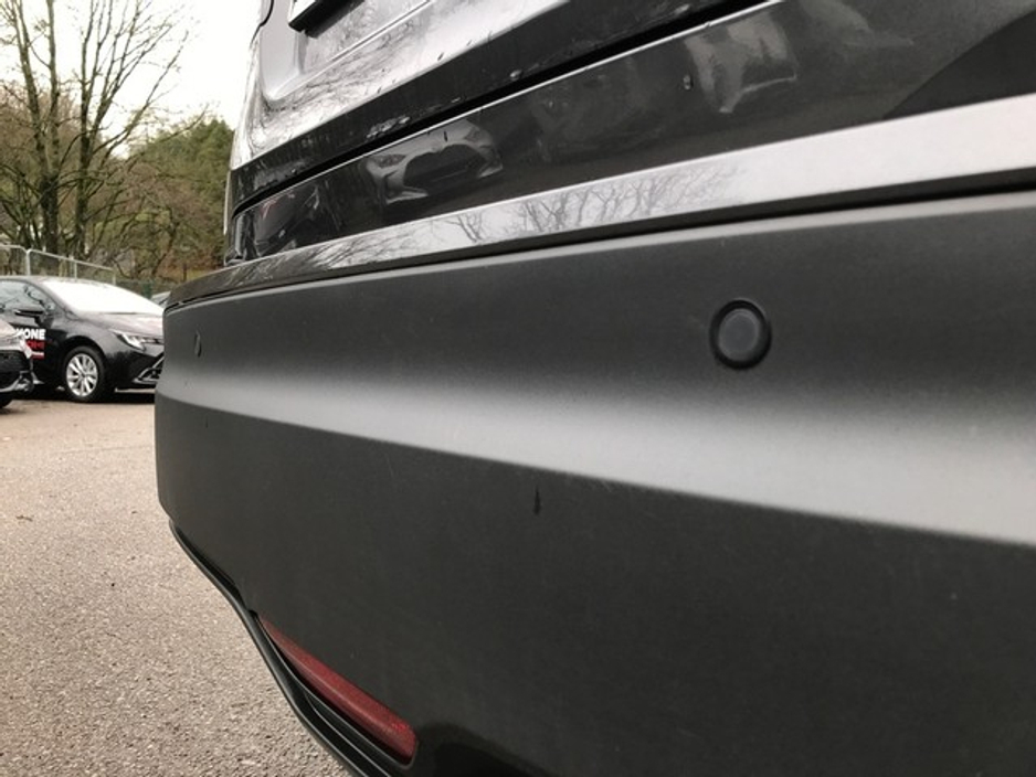 2023 Toyota C-HR HYBRID LUNA - GRANDONS €27,995