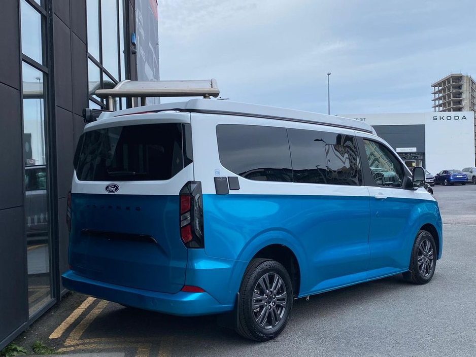 2026 Ford Transit Custom - image 4