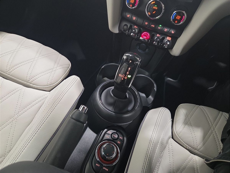 2023 MINI Hatch - image 10