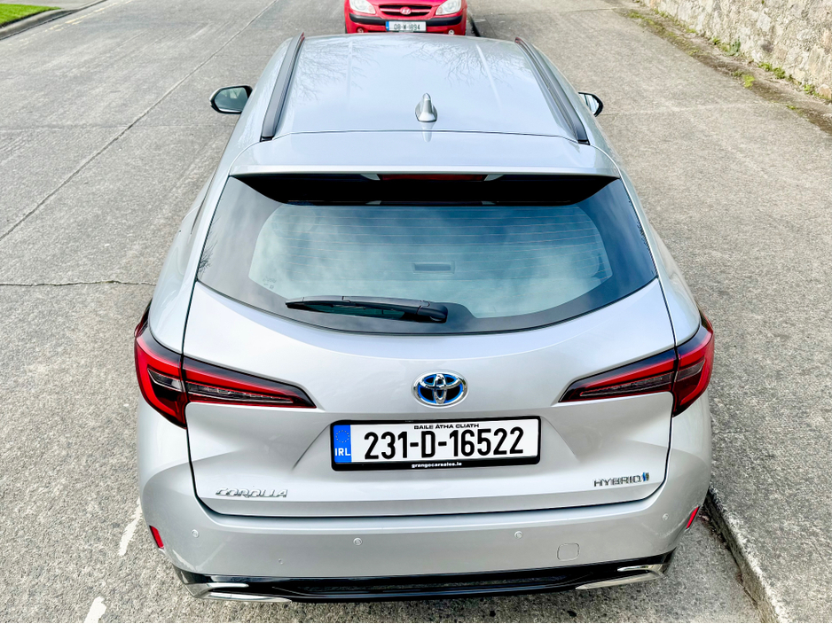 2023 Toyota Corolla - image 5