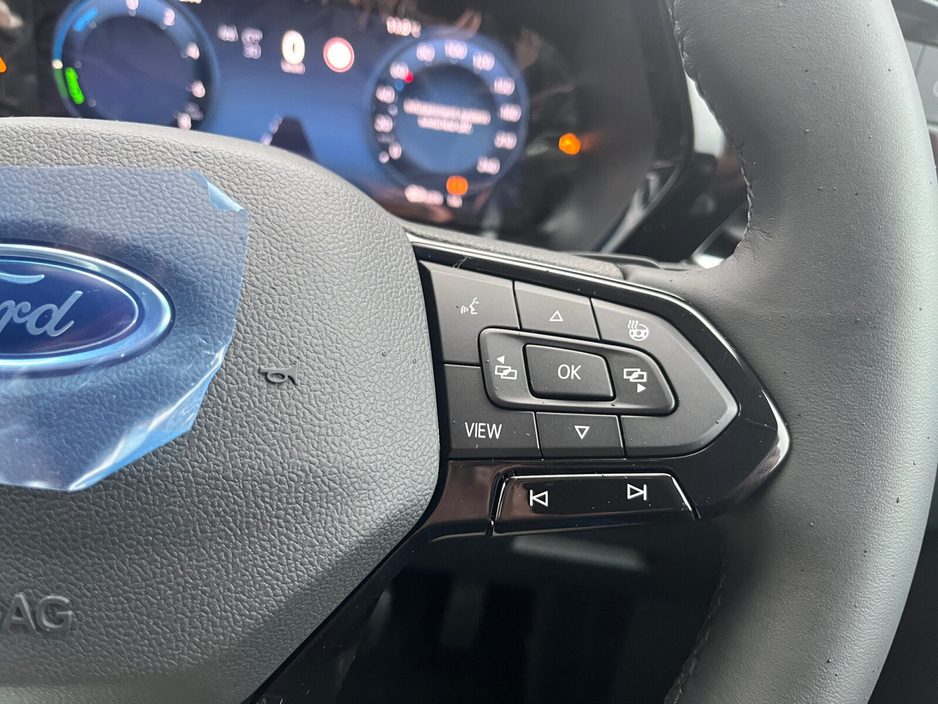 2026 Ford Tourneo Connect - image 17