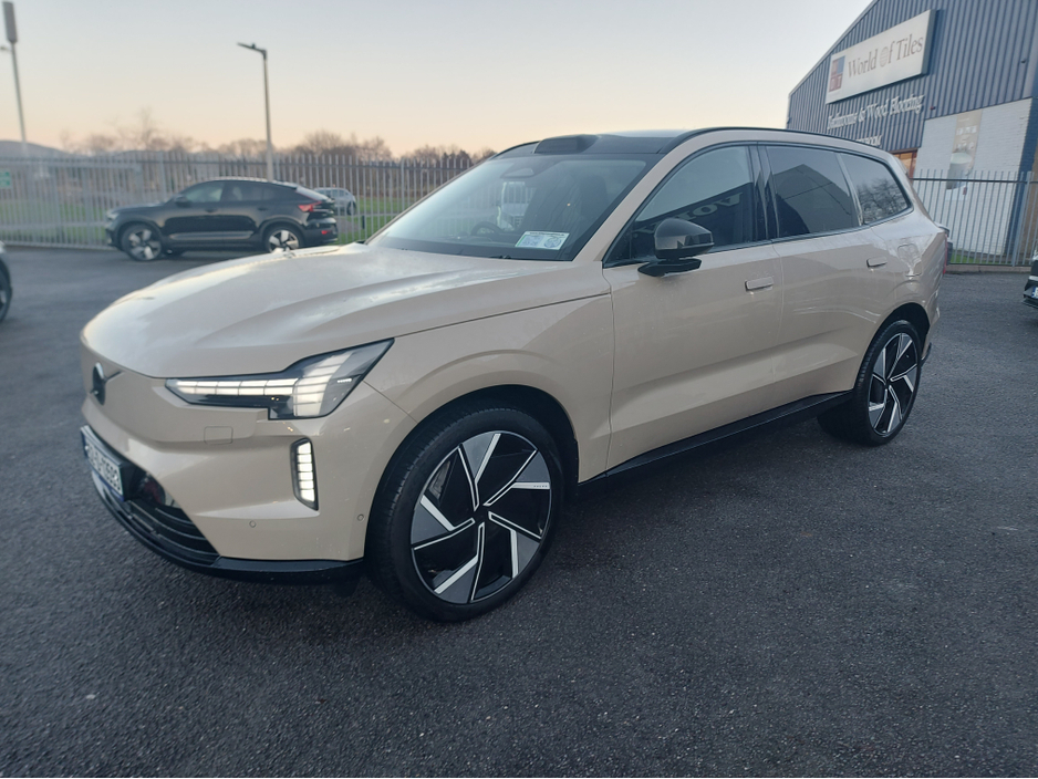 2025 Volvo EX90 TWIN MOTOR PERFORMANCE AWD ULTRA €97,950