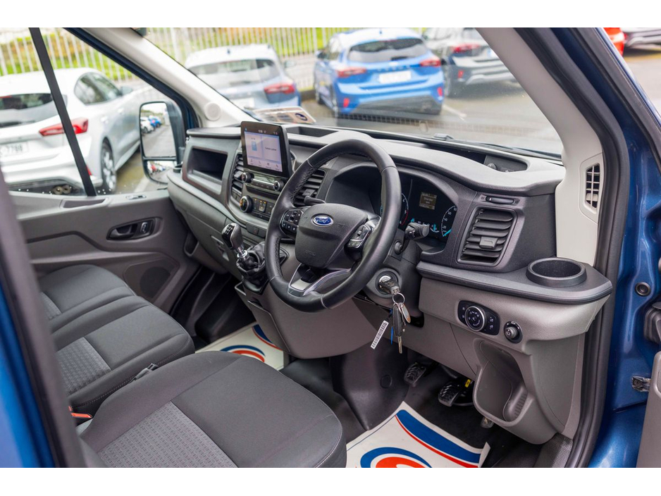 2021 Ford Transit - image 9