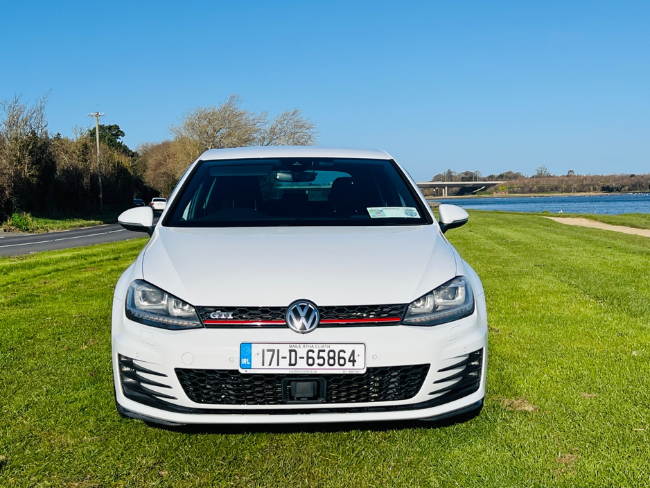 2017 Volkswagen Golf - image 5
