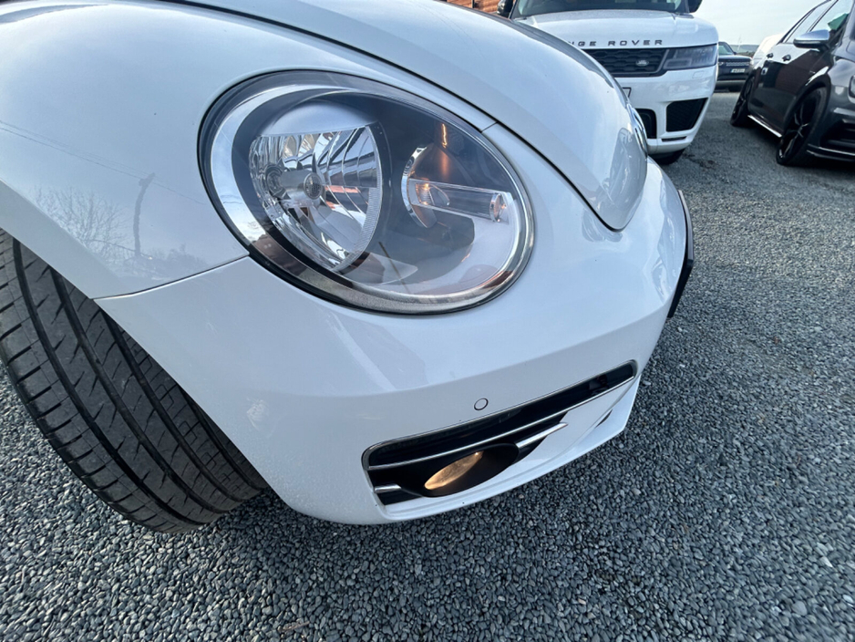 2017 Volkswagen Beetle - image 17