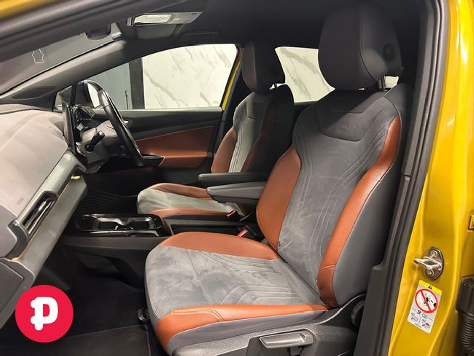 2021 Volkswagen ID.4 - image 14