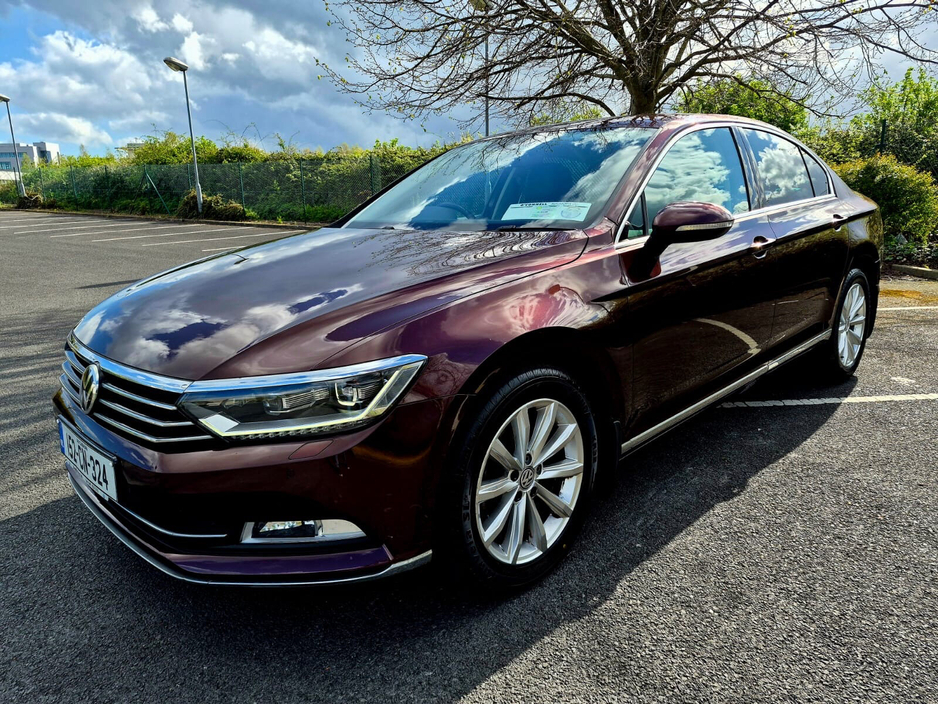 2015 Volkswagen Passat - image 11