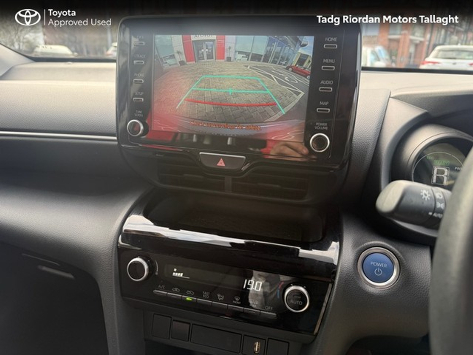 2023 Toyota Yaris Cross - image 14