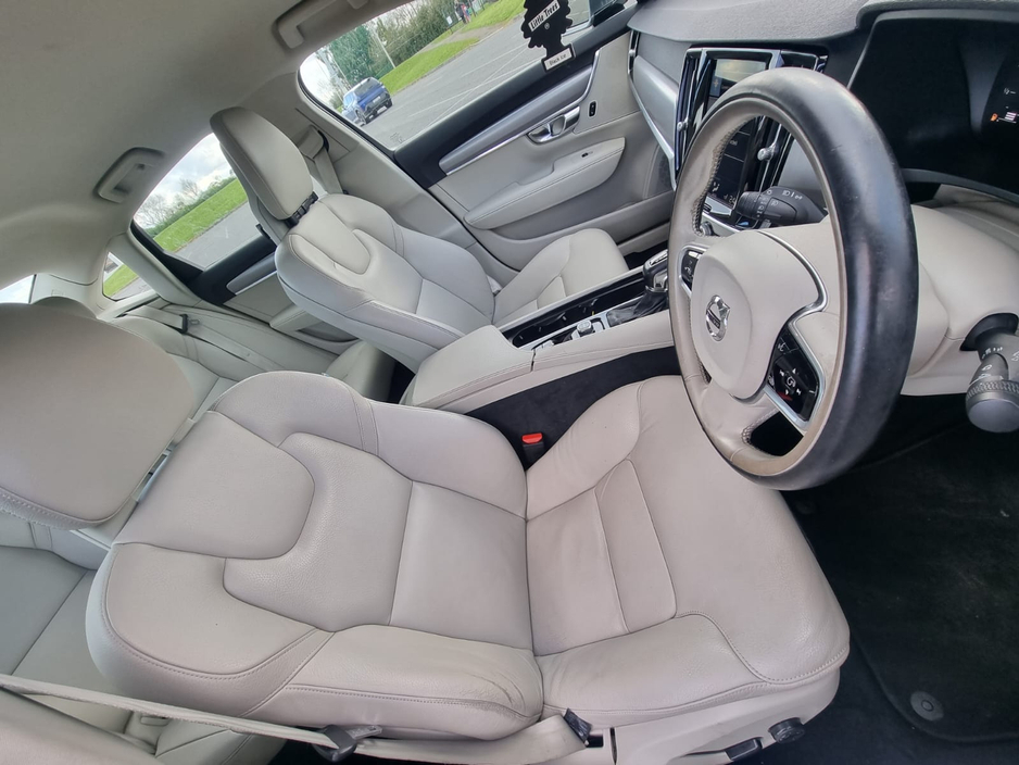 2017 Volvo S90 - image 29