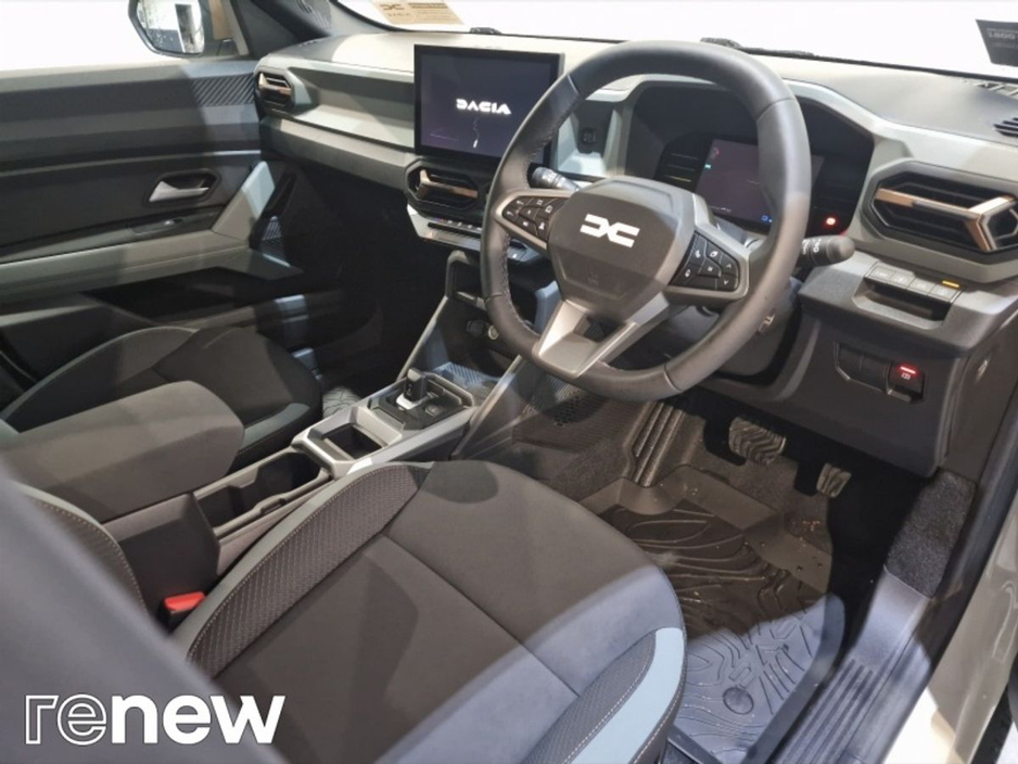 2026 Dacia Duster Extreme HEV 155 €36,135