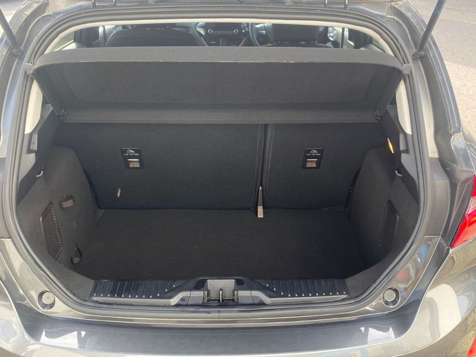 2021 Ford Fiesta - image 8