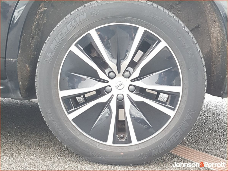 2021 Volvo XC90 - image 16