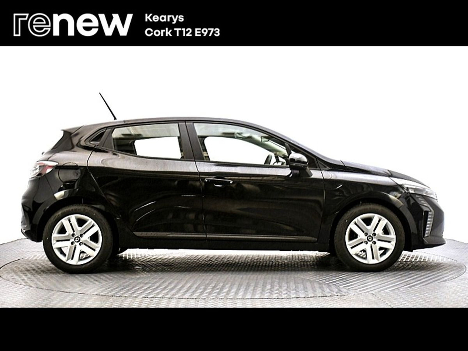 2025 Renault Clio - image 7