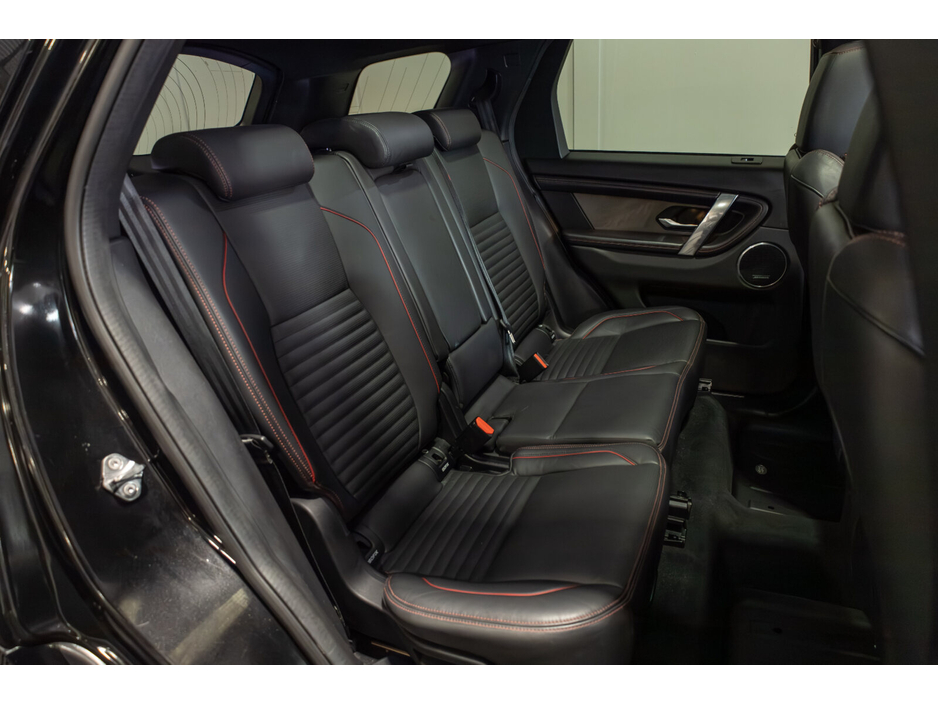 2021 Land Rover Discovery Sport 1.5 I3 PHEV 300 PS AWD R-Dynamic HSEAuto €33,950