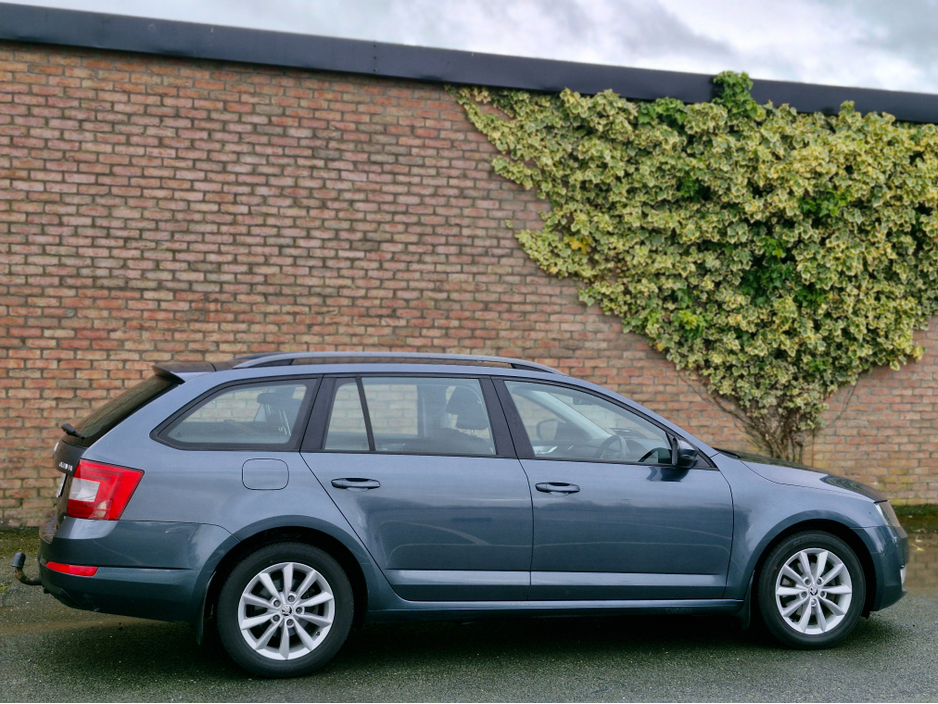 2016 Skoda Octavia - image 11