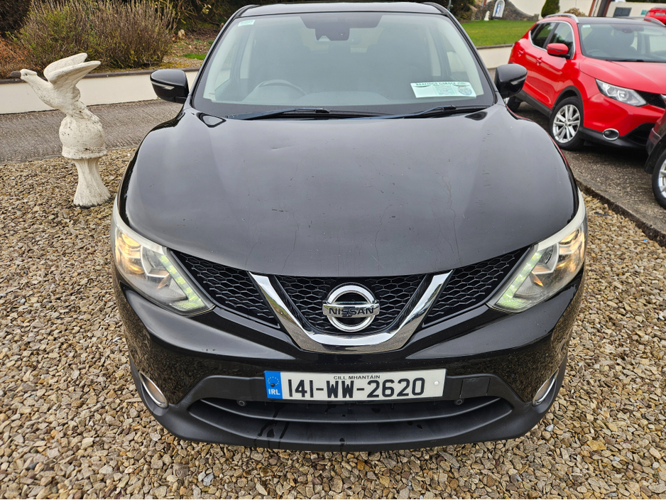 2014 Nissan Qashqai - image 2