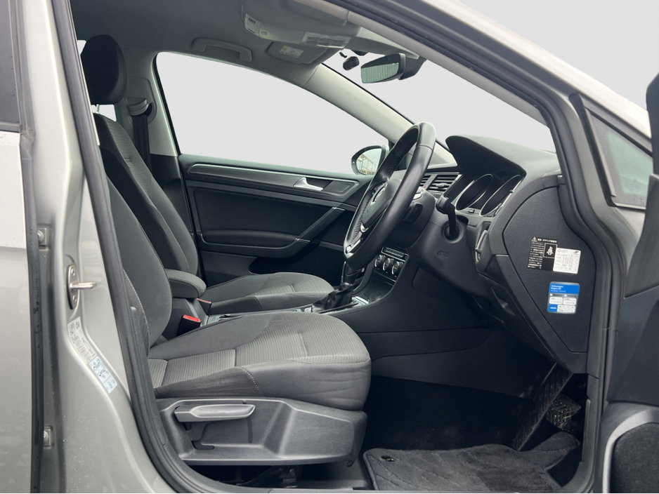 2018 Volkswagen Golf 2018 Volkswagen Golf 1.2 TSI Automatic €17,950