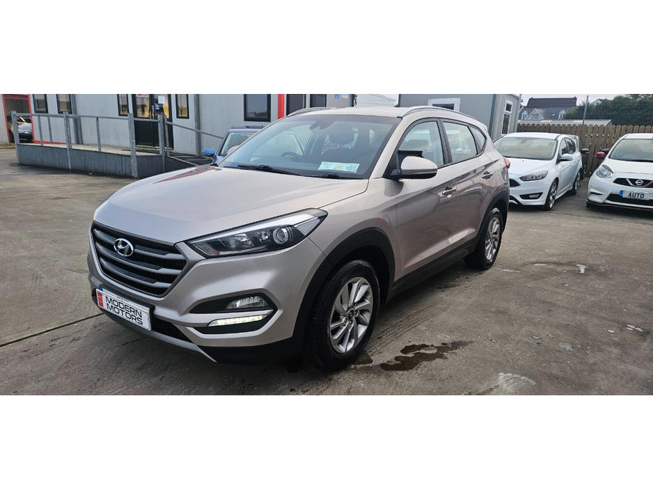 2015 Hyundai Tucson - image 13