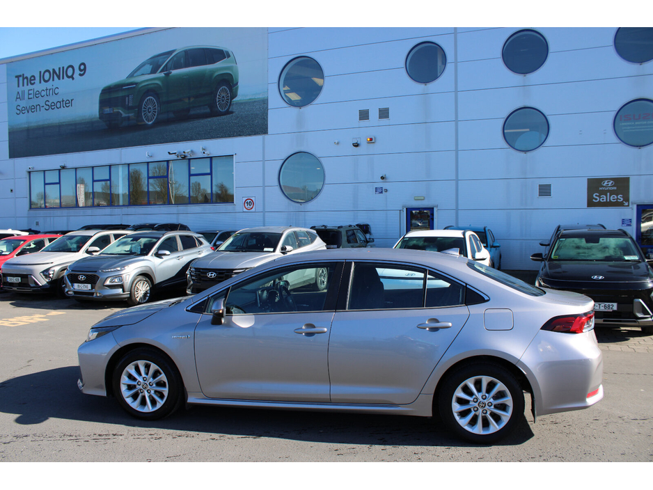 2021 Toyota Corolla - image 2