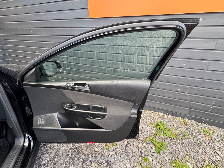 2008 Volkswagen Passat - image 16