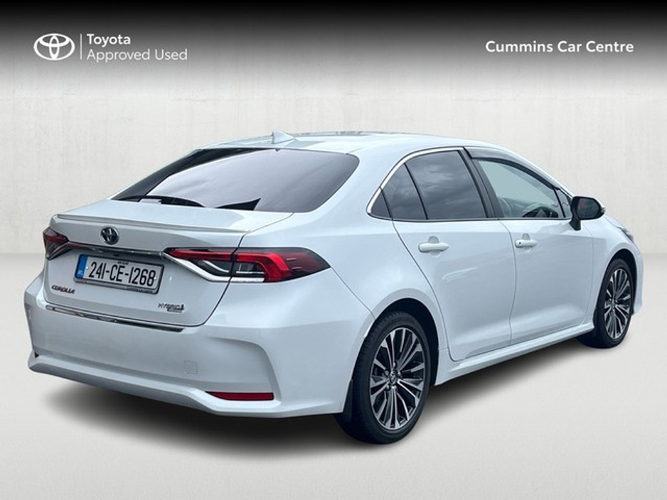 2024 Toyota Corolla - image 2