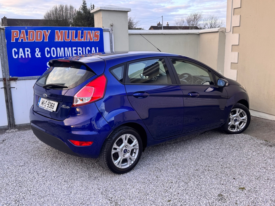 2014 Ford Fiesta - image 5