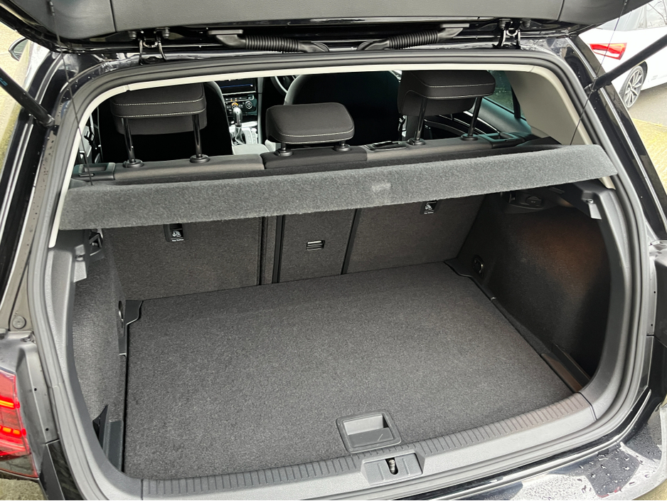 2019 Volkswagen Golf HIGHLINE AUTOMATIC 1.4 PETROL //REVERSE CAMERA//ADAPTIVE CRUISE CONTROL//KEYLESS ENTRY//BLIND SPOT WARNING// €18,950