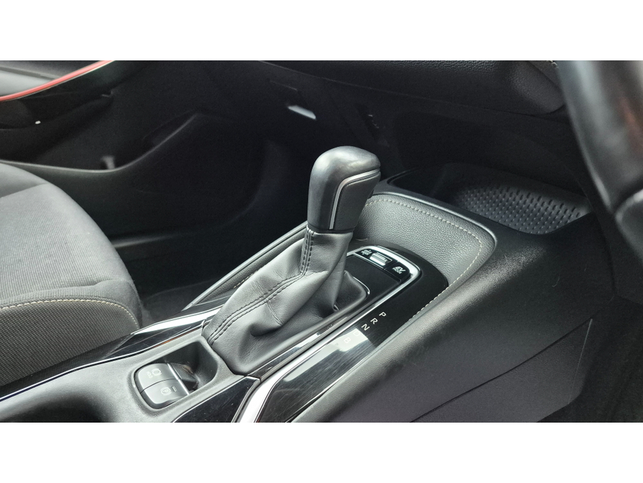 2019 Toyota Corolla HYBRID LUNA SPORT HB 4DR €18,950