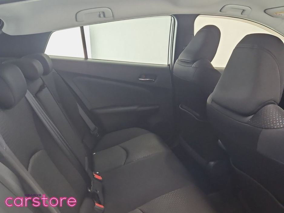 2021 Toyota Prius - image 10