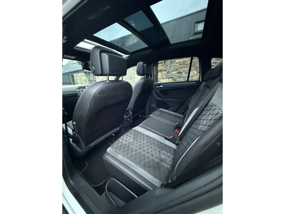 2023 Volkswagen Tiguan 2.0 TDI 150HP R-Line DSG 27.5% €49,995