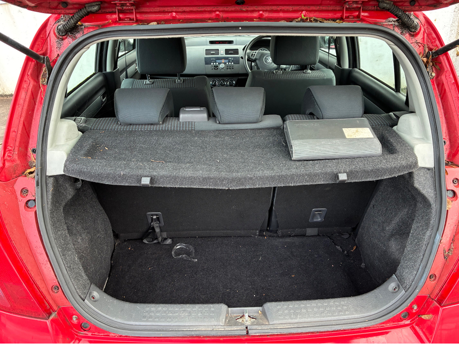 2007 Suzuki Swift - image 11