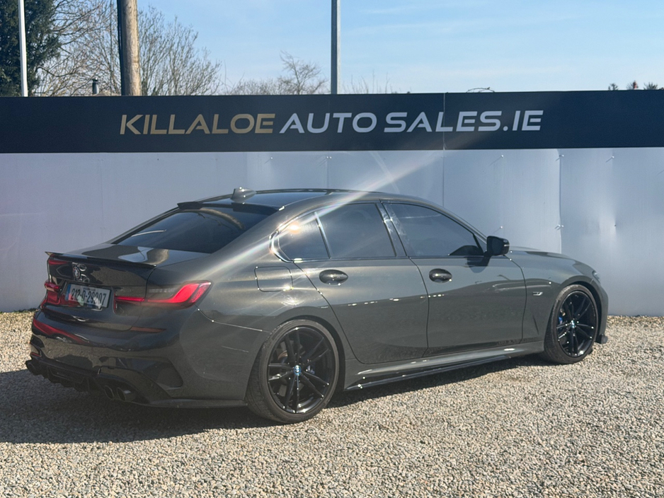 2021 BMW 3 Series - image 7