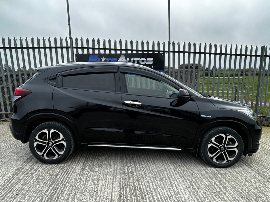 2017 Honda Vezel - image 5