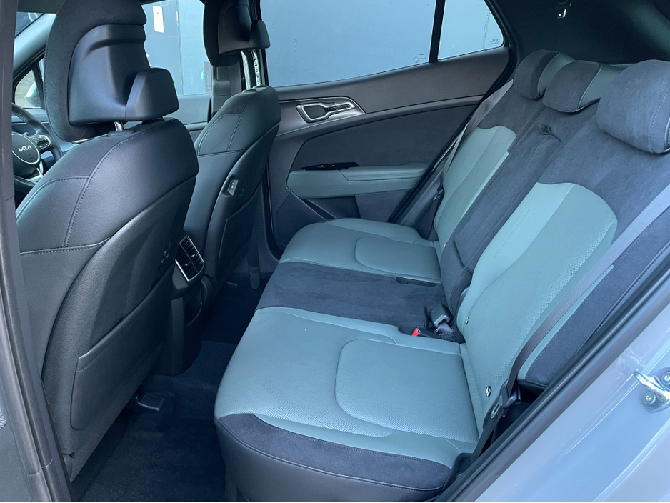 2025 Kia Sportage 251 K3 HEV HYBRID LOW KMS AS NEW EXAMPLE....JUNEW !! €41,995