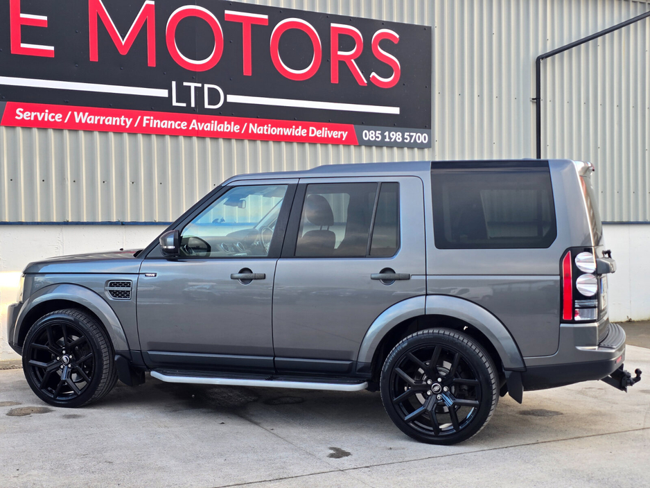 2014 Land Rover Discovery - image 14