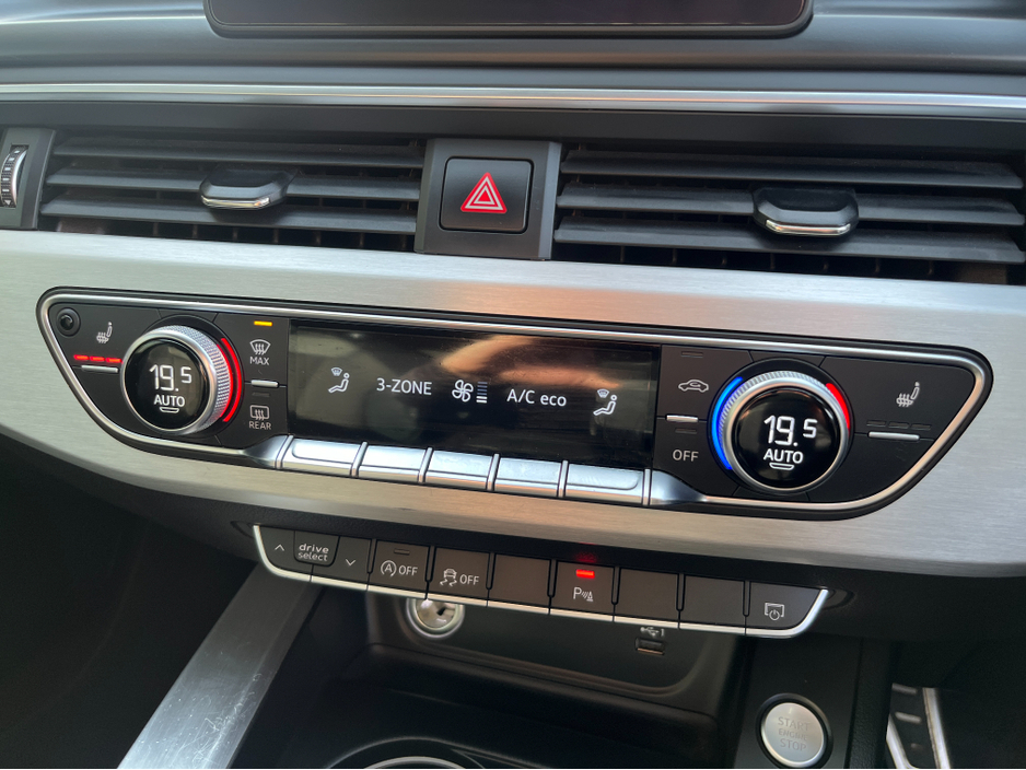 2019 Audi A4 - image 17