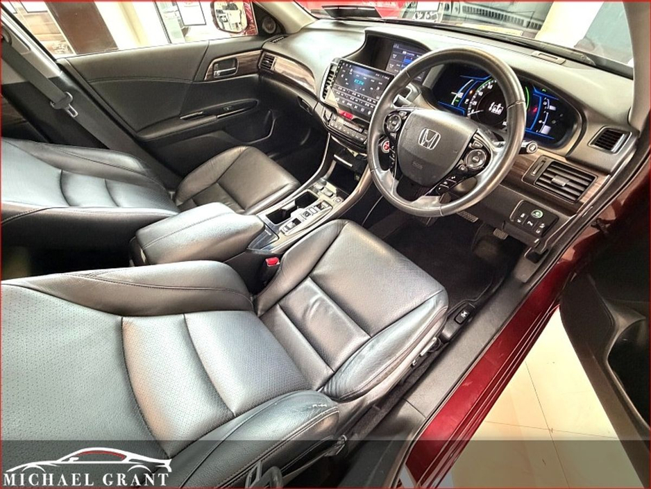 2016 Honda Accord - image 13