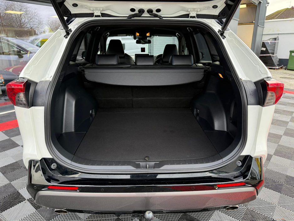 2021 Toyota Rav4 RAV4 PETROL HYBRID DYNAMIC , Only 57k , Heated Leather Seats , Sat-Nav , Reverse Camera , Cruise Control , Dual Zone Climate control , Fully Serviced & Fresh NCT , Finance €85 p/w & €15,950 deposit . €33,950