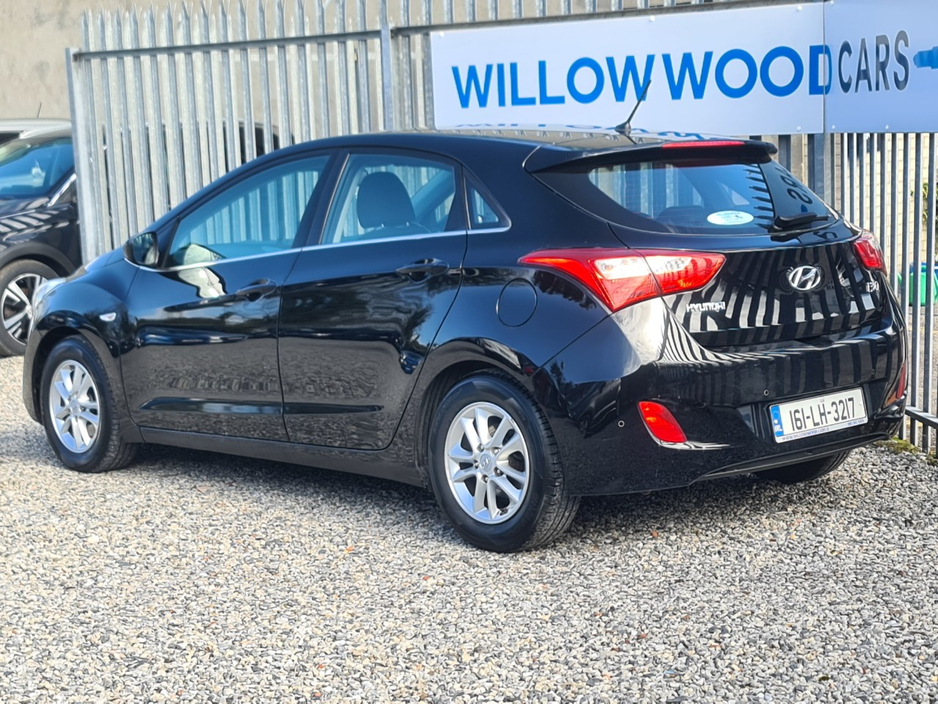2016 Hyundai i30 - image 4