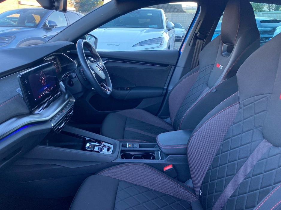 2023 Skoda Octavia - image 14
